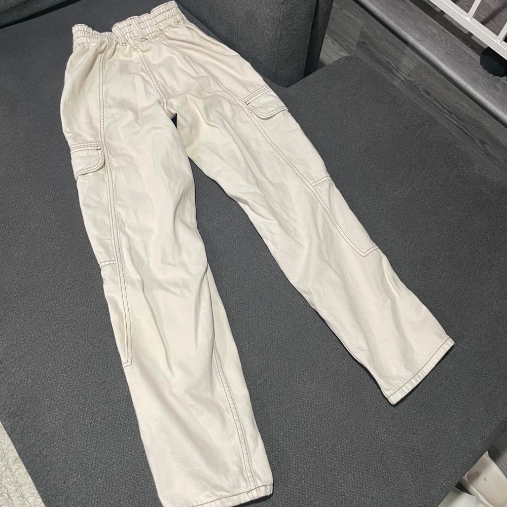 BDG high waisted straight leg cream cargo skate jean pants 25 urban outfitters